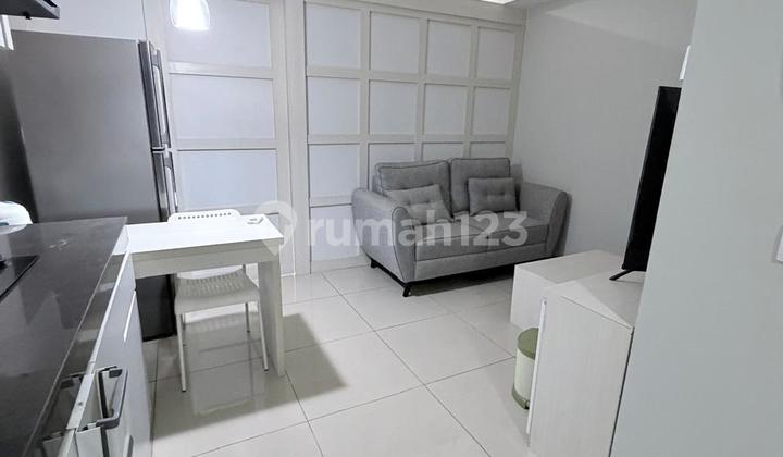 For Rent Orange County Studio Type Apartment, Lippo Cikarang 028