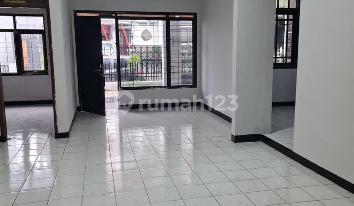 Disewakan Rumah Sayap Palasari Dekat Bkr bisa untuk Kantor
