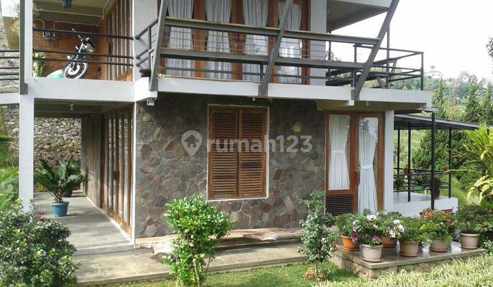 Dijual Villa Lembang Punclut Bandung 1