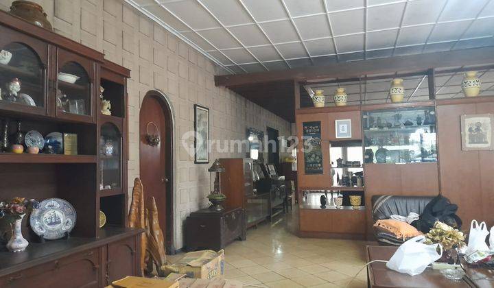 Jual Rumah Classic Cipaganti Mainroad 1