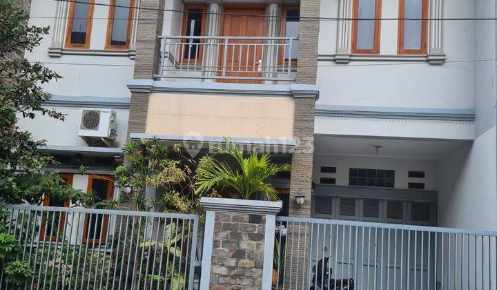 Dijual Cepat Rumah di Jl kembar  1