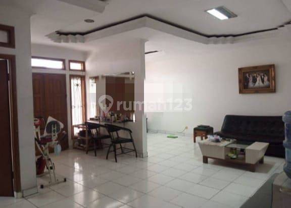 Dijual Rumah 3 Lantai di Kopo Permai II 1