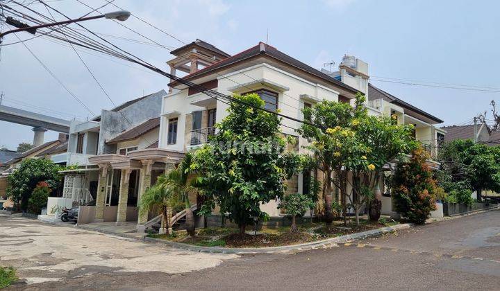 *Dijual Ngebut Rumah Besar Dengan Kolam Renang di di Awani Residence* 1