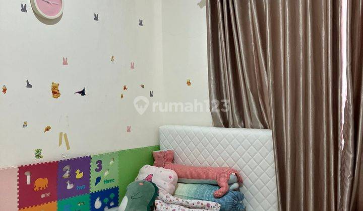 Dijual Rumah  2 Lantai di Komplek TKI 5 2