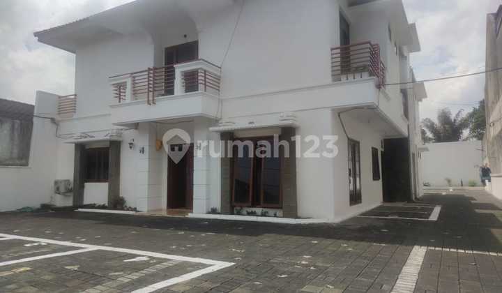 * Dijual Rumah Aktif Sangat Cocok Untuk Ruang Usaha Kantor, Kost, Tempat Terapi Di Sayap Pasteur Bandung *