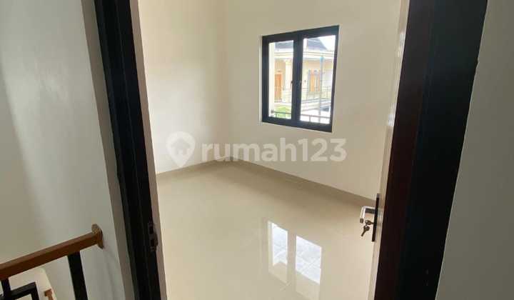 * Dijual Ruamh Rumah Baru Hook Di Arcamanik Bandung* 2