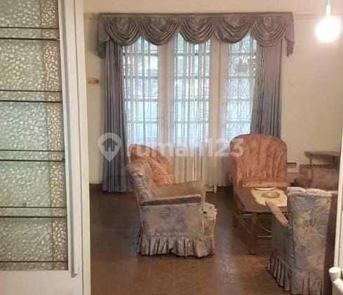 Dijual Rumah Vintage Daerah Gatot Subroto Bandung
