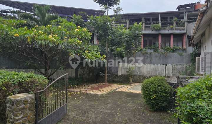 For Rent Rumah Klasik Belanda Sayap Riau Bandung 2