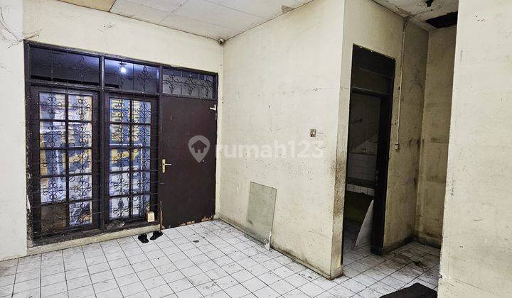 Disewakan Tempat Usaha Mainraod Taman Kopo Indah I Bandung 1