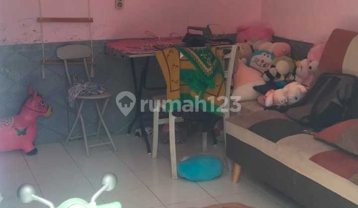 Dijual Rumah Strategis di Komplek Star Borneo 8, Siap Huni & Harga Terjangkau! 2
