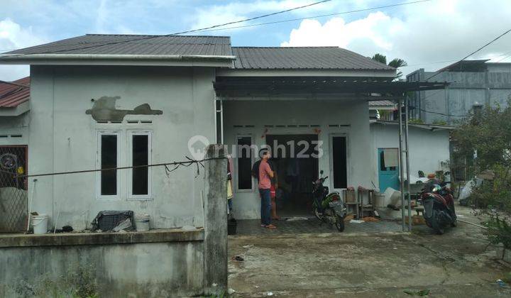 Dijual Rumah Siap Huni di Jl. Parit H Muksin 2, Komp. Istana Kita 2