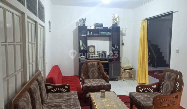 Dijual Rumah 2 Lantai di Jl. Putri Dara Hitam, Pontianak 2