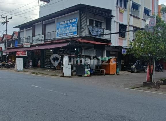 Ready-to-Use Ruko at Golden Point East Pontianak – In Front of Sim Jaya Abadi! 2