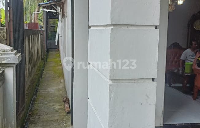 Rumah 2 Lantai Elegan di Pusat Kota – 3KT, Garasi Luas, Siap Huni! 2
