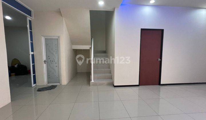 Rumah 2 Lantai Bagus Semi Furnished HGB di  Jodoh Permai, Batam 2