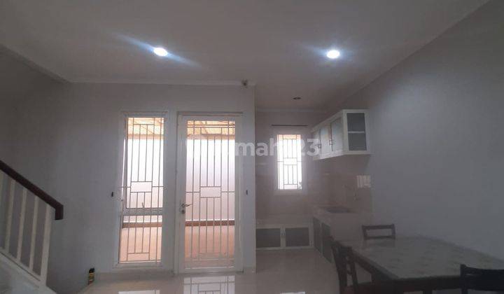 Dijual Rumah di Eminent Vivacia 2