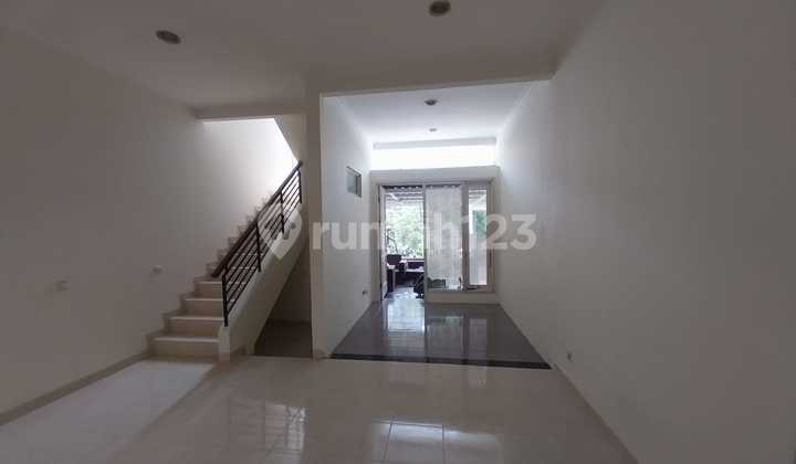 FOR SALE CHEAP Cluster House The Spring