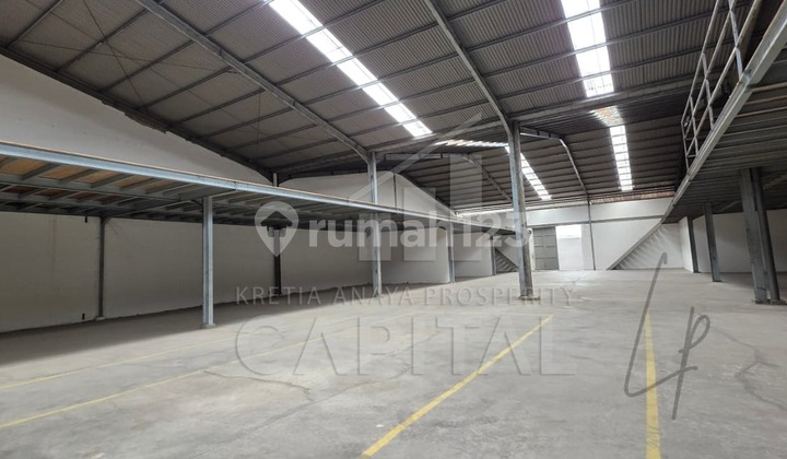 Gudang Konstruksi Baja Bersih Siap Pakai di Soekarno Hatta Mainroad Gudang Konstruksi Baja Bersih Siap Pakai di Soekarno Hatta Mainroad