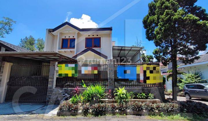 Jual Rumah Semi Furnished Dan Bagus Di Setraduta, Bandung 1