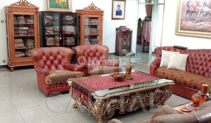 Rumah 2 Lantai dengan Look yang Mewah di Cigadung Bandung 1
