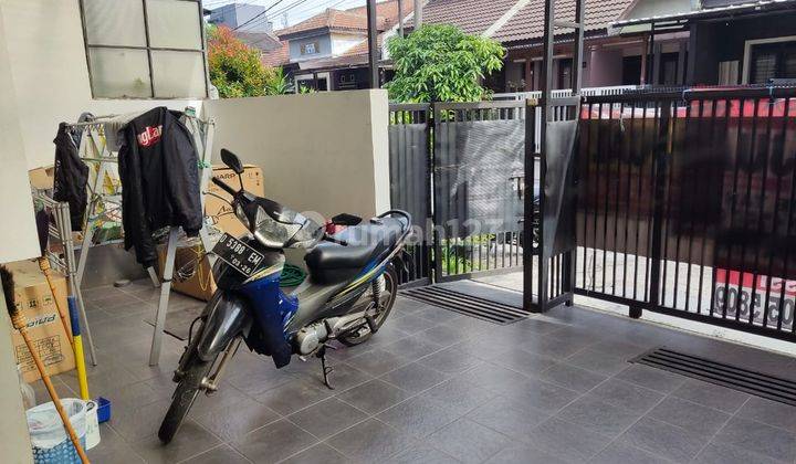 Rumah Nyaman 2 Lantai Siap Huni di Taman Holis Indah 2 Dekat Dengan BPK Penabur 1