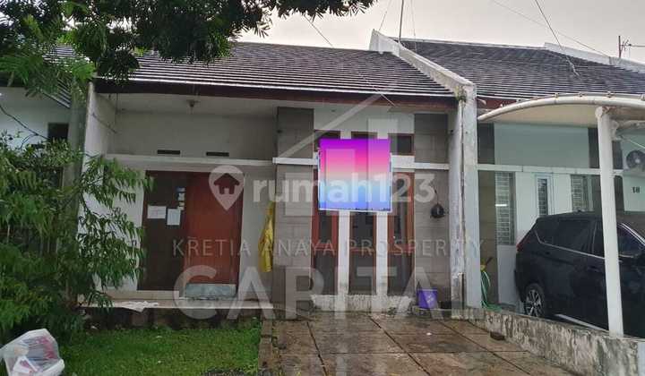 A small house in the Mekar Wangi complex, Bandung.