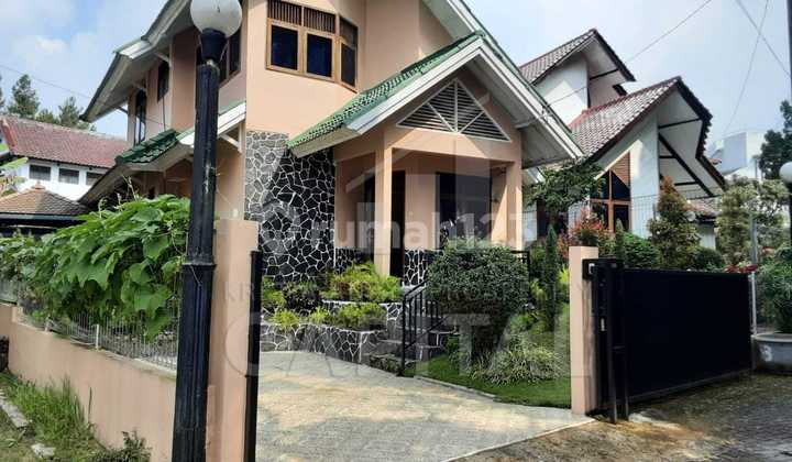 Exclusive Villa in the Premium Villa Area of Cimacan Puncak