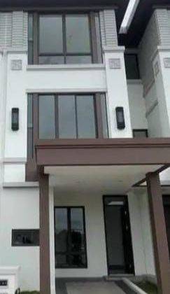 Rumah baru 3lt Daisan di Lavon 3 SwanCity 1