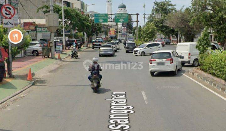 Disewakan rumah lama hitung tanah 831m strategis 1