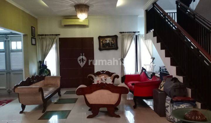 Rumah 2lt di tebet lt 130m/221m SHM 2