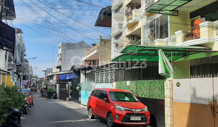 Ruko.3lt Knds Bagus Utk.tempat.tinggal.nyaman Ruko.3lt Knds Bagus Utk.tempat.tinggal.nyaman