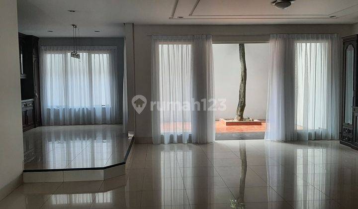 Rumah 2lt Mewah Lt 360m Semi.furnished 2