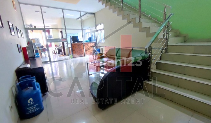 Ruko Komersil dan Rumah Furnished Strategis Tengah Kota Dekat ke Tol Mochamad Toha Bandung Kota Ruko Komersil dan Rumah Furnished Strategis Tengah Kota Dekat ke Tol Mochamad Toha Bandung Kota