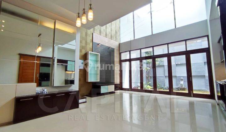 RUMAH SEMI FURNISHED MINIMALIS MODERN SIAP HUNI AREA SETRA SARI BANDUNG KOTA 1