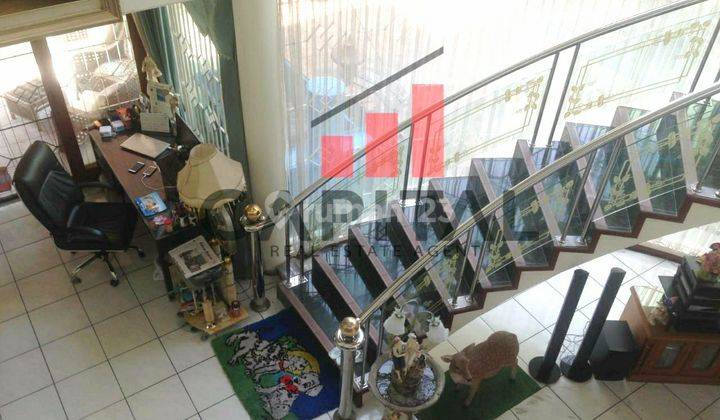 RUMAH SEMI FURNISHED TERAWAT BANGUNAN KOKOH HANYA HITUNG TANAH DI BABAKAN JERUK PASTEUR BANDUNG KOTA 2