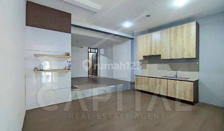 RUMAH 2 LANTAI TENGAH KOTA AREA SETRA SARI SUTAMI BANDUNG KOTA 2