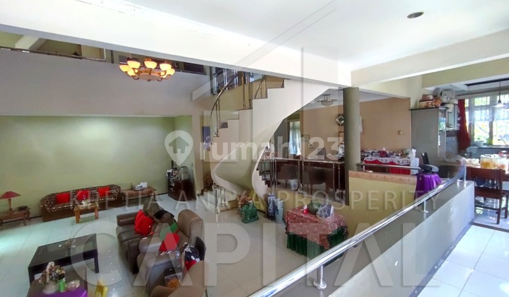 Harga Investor Rumah Luas Bonus Bangunan Semi Furnished Area Pasteur Bandung Kota