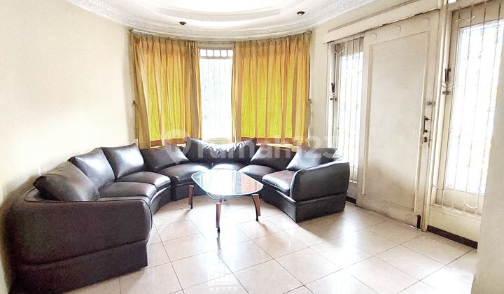 Rumah 2 Lantai Semi Furnished Di Area Setrasari Bandung Kota 2