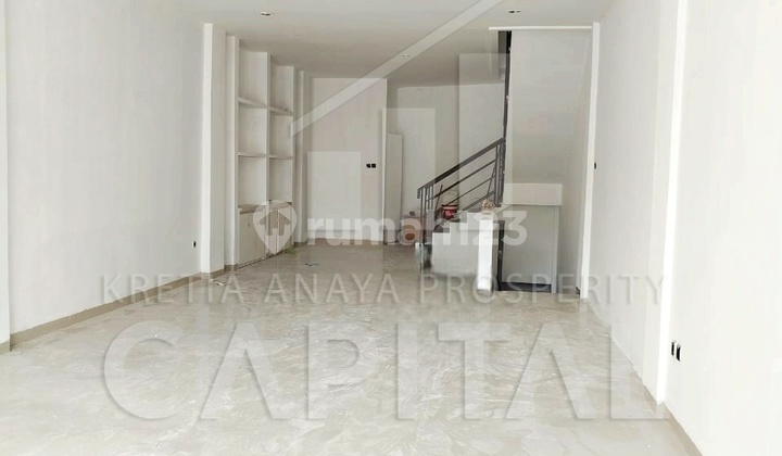 3-Story Commercial Shop House in Downtown Cihampelas Area, Bandung City 2