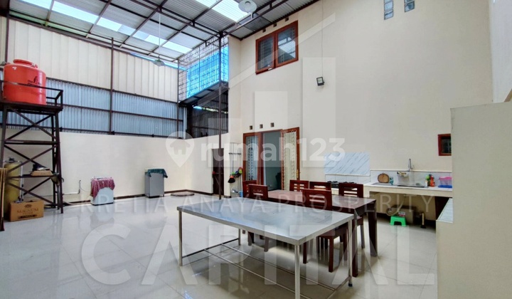 Well-Maintained 2-Story House in Setra Duta Bandung City 2