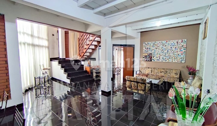 Rumah 2 Lantai Terawat Semi Furnished Di Area Setiabudi Bandung Kota