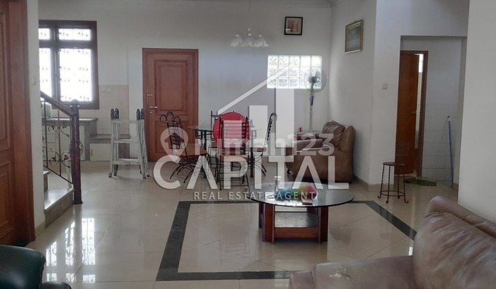 Semi-Furnished 2-Story Ready-to-Live House in Pajajaran Wing, Bandung City 2