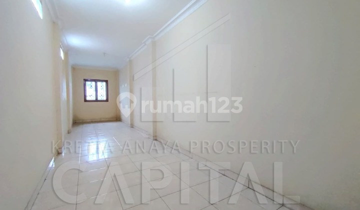 3-Story Commercial Shop House in Central City Business Area, Suniaraja, Bandung City 2