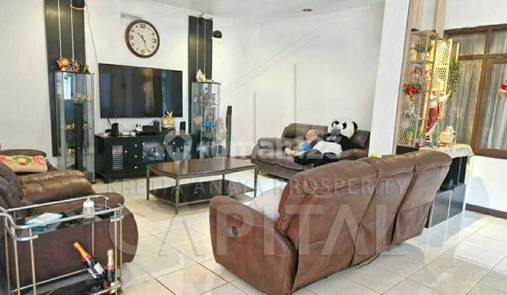 2-Story Furnished Commercial House Ready to Occupy in Kopo Margahayu, Bandung 2-Story Furnished Commercial House Ready to Occupy in Kopo Margahayu, Bandung