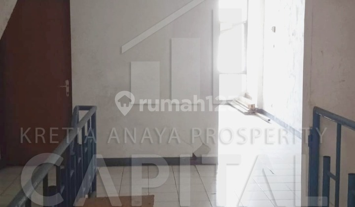 Strategic 3-Storey Shop House in Kebonjati Area, Bandung City Center 2