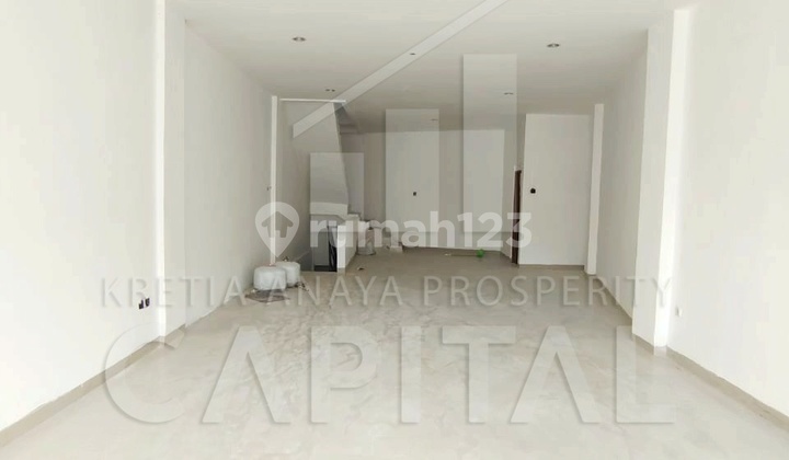 Ruko Komersil 3 Lantai Tengah Kota di Area Cihampelas Bandung Kota