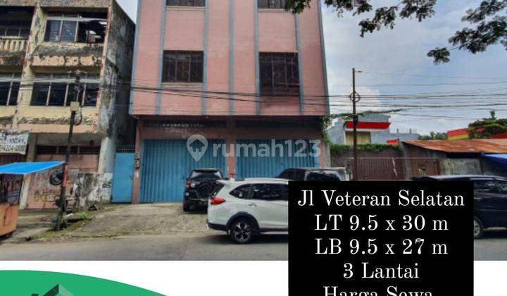 Disewakan Ruko 3lt , posisi menggigit jalan 1