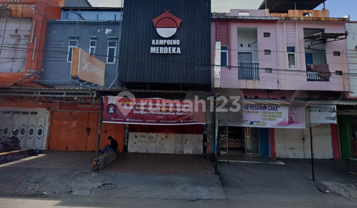 Disewakan Ruko 2 1/2 lantai di Jalan Tamalate (rd) 2