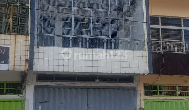 Disewakan Ruko 3lantai lokasi strategis (mm) 2