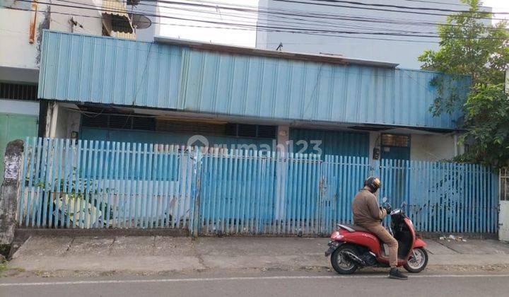 Disewakan ruko 2lt di Jalan gunung tinggimae, makassar (ar) 1